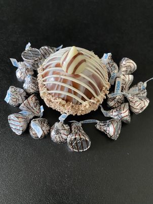 Hugs Hot Chocolate Bombs